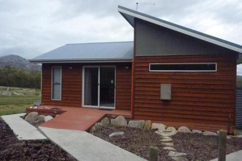 Yakkalla Holiday Cottage - Hotel NSW 1