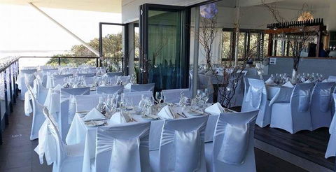 Lighthouse Beach Cafe - Hotel NSW 10