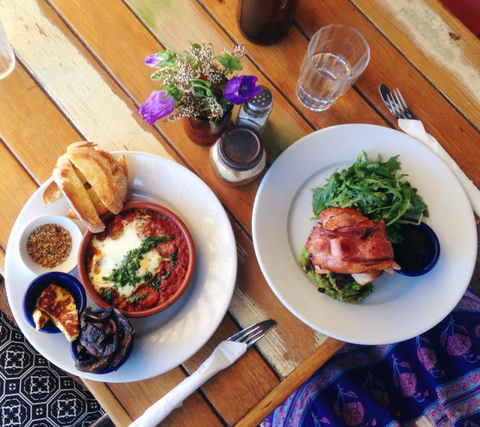 The Shak Organic Cafe & Wine Bar - Hotel NSW 4