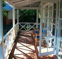 Two Sisters  A Chef - Hotel NSW