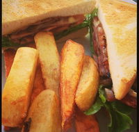 Evolution Cafe and Indian Restaurant - Hotel NSW