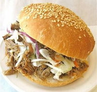 Chews On Hughes - Hotel NSW