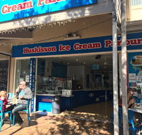 Huskisson ice cream parlour - Hotel NSW