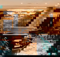 THE DEN - Hotel NSW