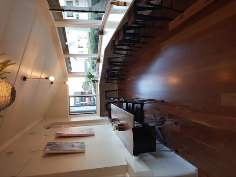Coast Cafe Milton - Hotel NSW 1