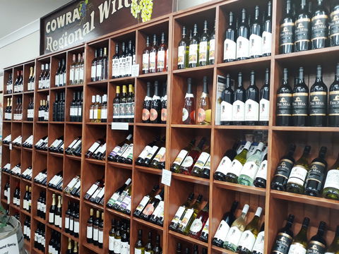 Cowra Visitor Information Centre Wine Selection - Hotel NSW 0