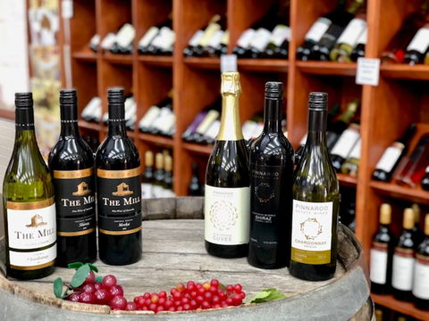 Cowra Visitor Information Centre Wine Selection - Hotel NSW 1