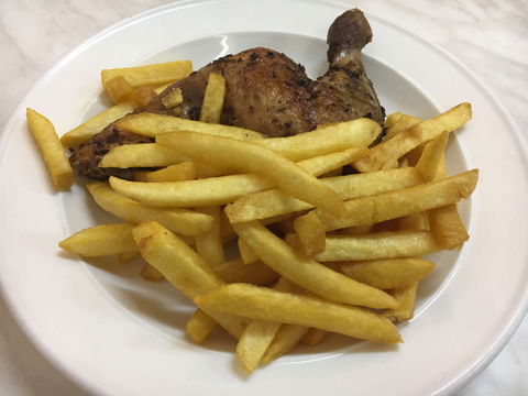 Northcote Plaza Charcoal Chicken - Hotel NSW 0