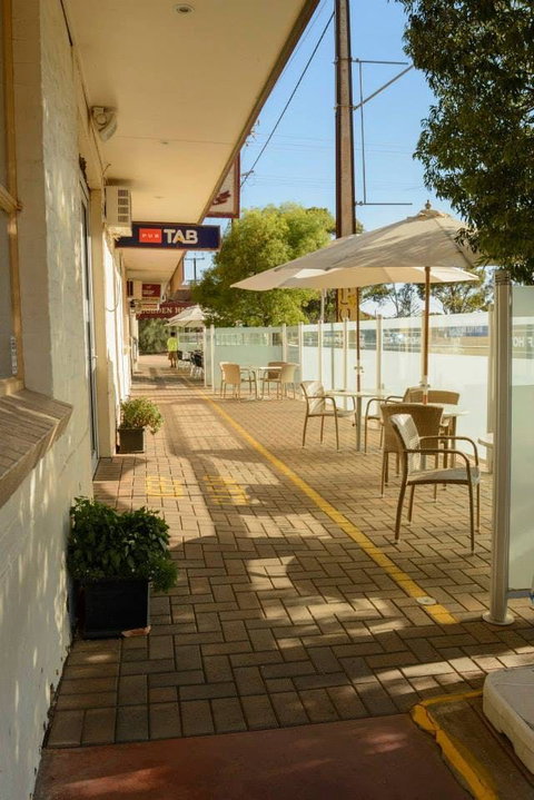V Hotel - Hotel NSW 0
