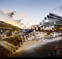 Kawana Waters Hotel - Hotel NSW
