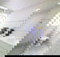 Ipsos - Hotel NSW