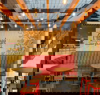 Ruby Chews Burgers and Shakes - Hotel NSW