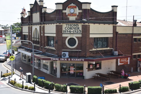 Thom, Dick And Harrys - Hotel NSW 0