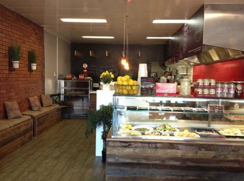 Synnot Street Fish & Chips - Hotel NSW 0