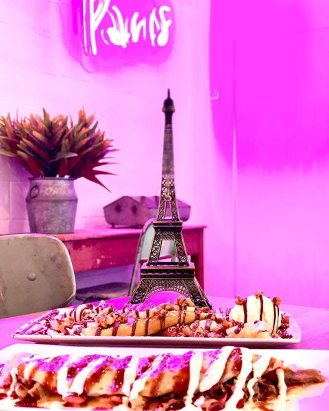 Miss Claudes Crepes - Hotel NSW 0