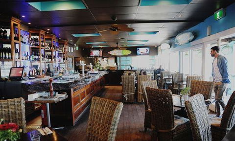 The Surf Club Bribie Island - Hotel NSW 3