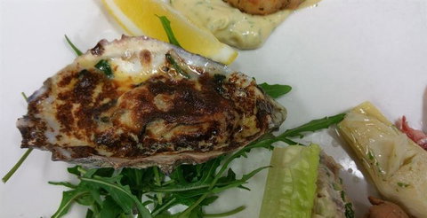 Sams Pizzeria On The Waterfront - Hotel NSW 9