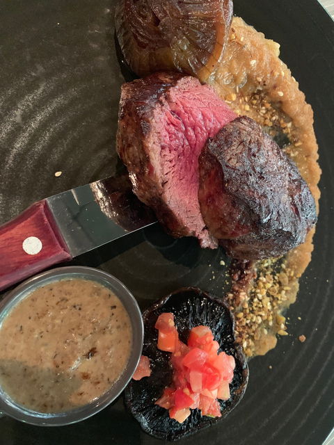Char Restaurant - Hotel NSW 4