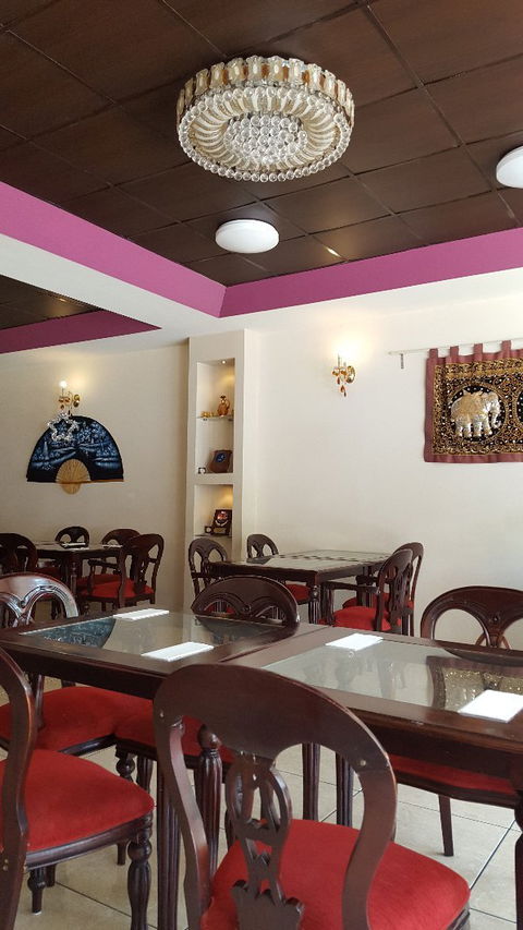 Non La Restaurant - Hotel NSW 6
