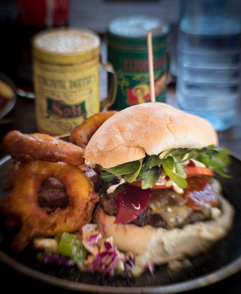 Edison’s Burger Bar - Hotel NSW 6