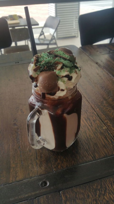 Edison’s Burger Bar - Hotel NSW 11