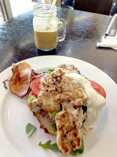 Piccolo's - Hotel NSW 5