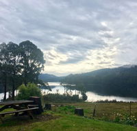 Lakeside Bar  Grill - Hotel NSW