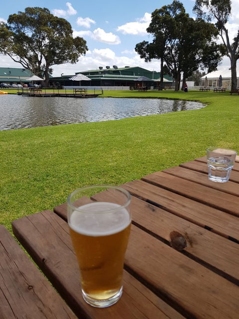 Oakover Grounds - Hotel NSW 3