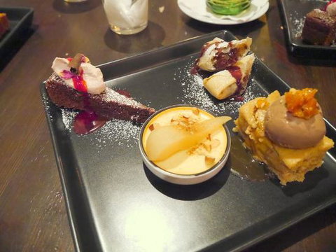 Eggless - Hotel NSW 0