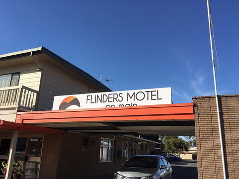 Flinders Motel On Main - Hotel NSW 0