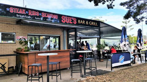 Sueâ€™s Bar And Grill - Hotel NSW 0