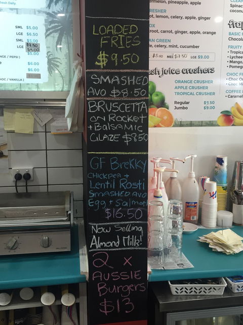 Cocos Beach Cafe - Hotel NSW 4