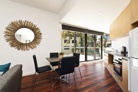 St Catherine's On Park - Hotel NSW 3
