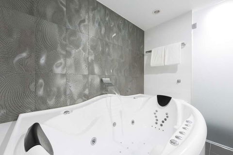 Avenue Hotel Canberra - Hotel NSW 3