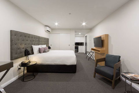 Avenue Hotel Canberra - Hotel NSW 4