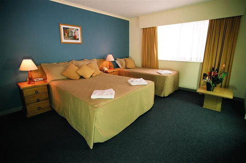 Mount Ommaney Hotel Apartments - Hotel NSW 3