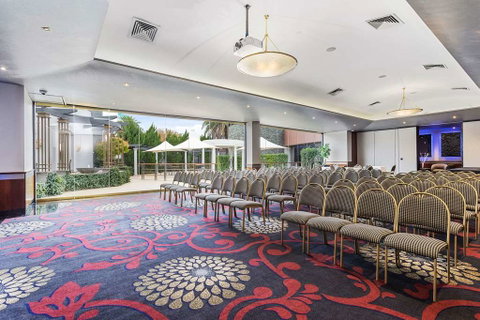 Quality Inn Taylors Lakes Motel - Hotel NSW 12