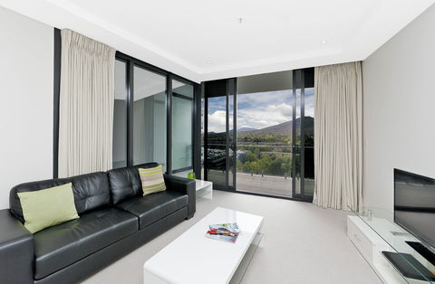 Astra Canberra Manhattan - Hotel NSW 6