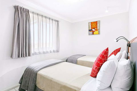 Comfort Inn & Suites Burwood - Hotel NSW 3