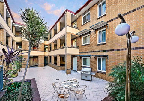 Comfort Inn & Suites Burwood - Hotel NSW 15