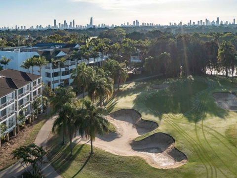 Mercure Gold Coast Resort - Hotel NSW 0