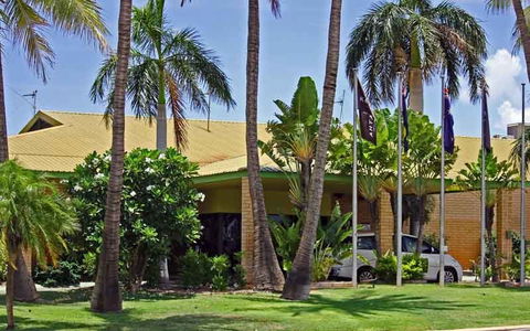 Karratha International Hotel - Hotel NSW 0