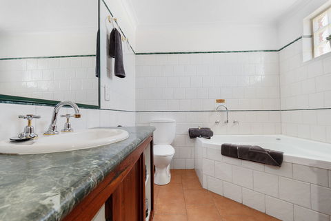 The Georgian Motor Lodge - Hotel NSW 1