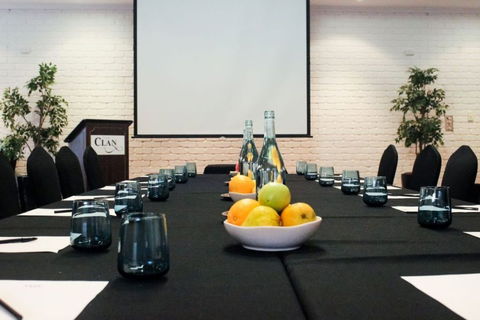 The Clan Lakeside Lodge - Hotel NSW 2