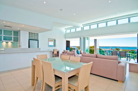 Akama Resort - Hotel NSW 1