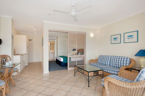 Macrossan House Boutique Holidays Apts - Hotel NSW 2