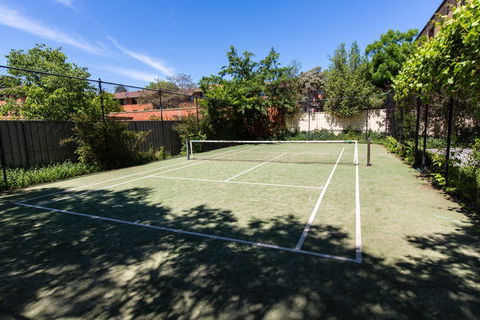 Kingston Terrace Serviced Apartments - Hotel NSW 4