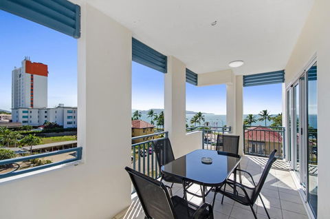 Madison Ocean Breeze - Hotel NSW 2