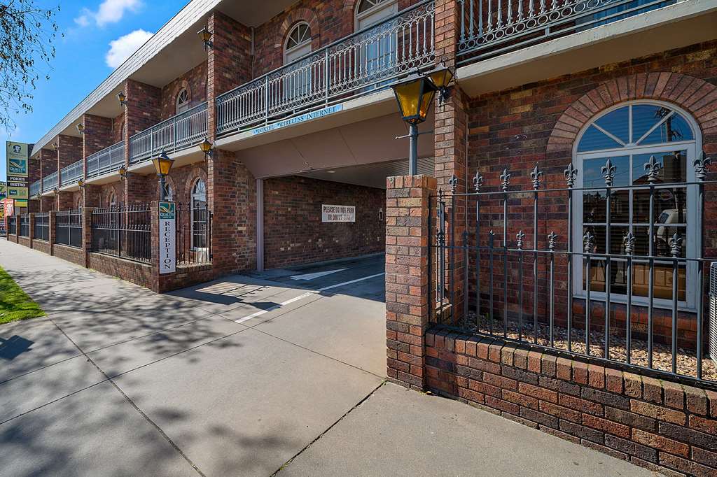 Birdwoodton VIC Hotel NSW