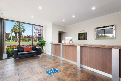 Comfort Inn Deakin Palms - Hotel NSW 0